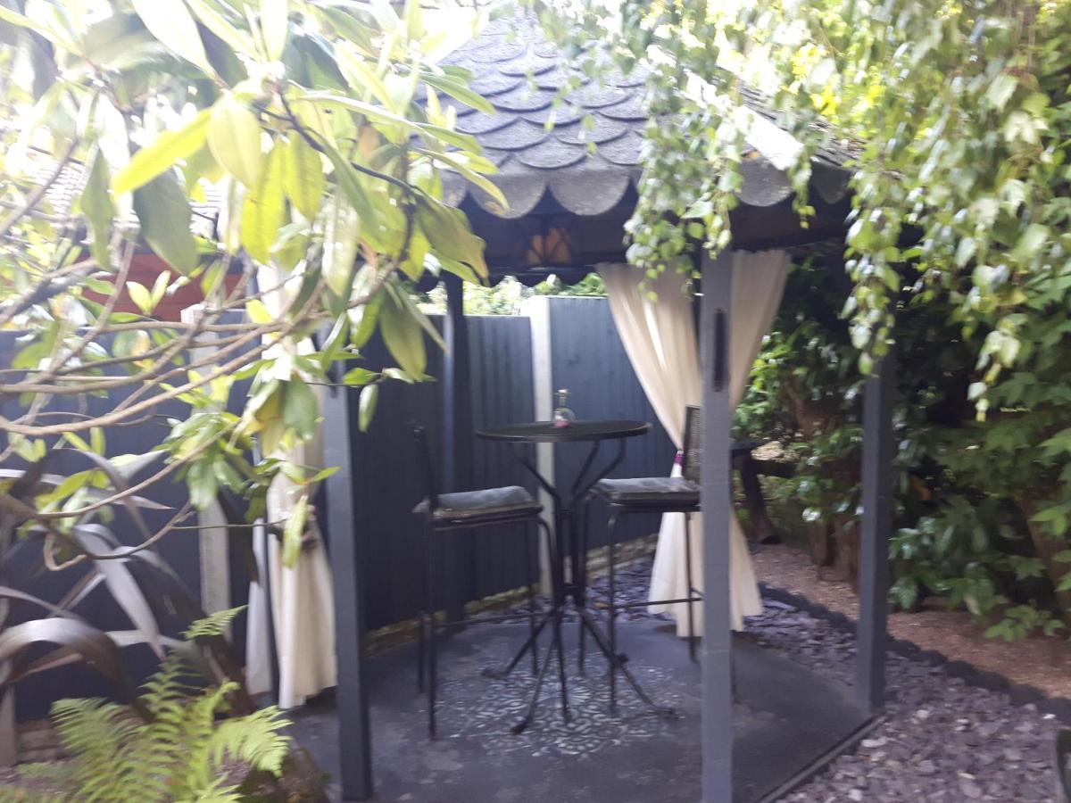 Ever Wanted To Go Off Grid Then This Is For You Sutton Coldfield Buitenkant foto